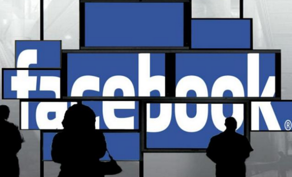 فيسبوك يطلق تطبيق للدردشة الجماعية المرئية على آب ستور