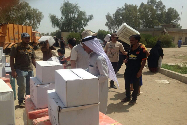 توزيع مساعدات إغاثية للنازحين في العراق