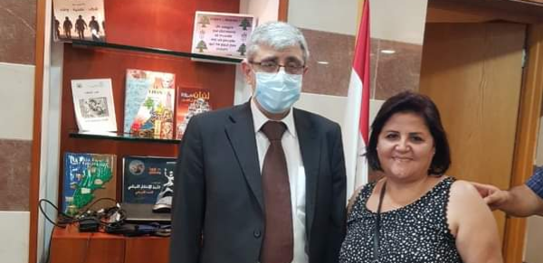 الاديبة هدى حاطوم مع وزير التربية والتعليم اللبناني
