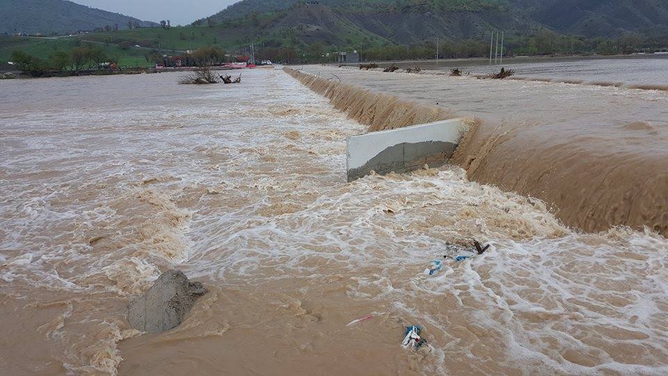 الأمطار تغلق الطريق الرئيسي السليمانية-ماوت