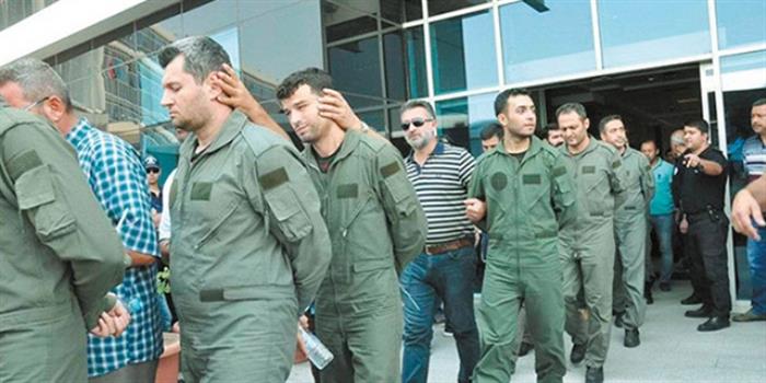 اعتقال 25 شخصا من سلاح الجو التركي