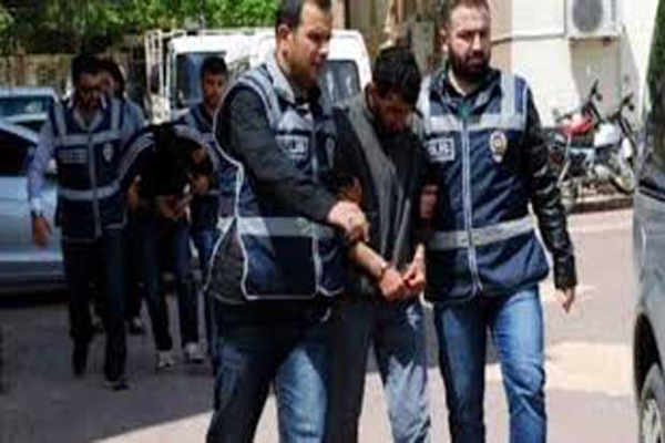 عمليات الاعتقال مستمرة في تركيا