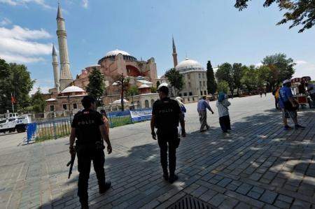 تركيا تشدد إجراءات الأمن في أنحاء اسطنبول