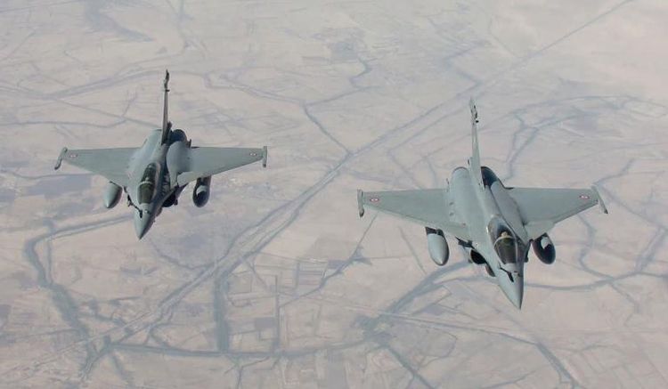 مقاتلات فرنسية تدمر 12 موقعاً لداعش في العراق