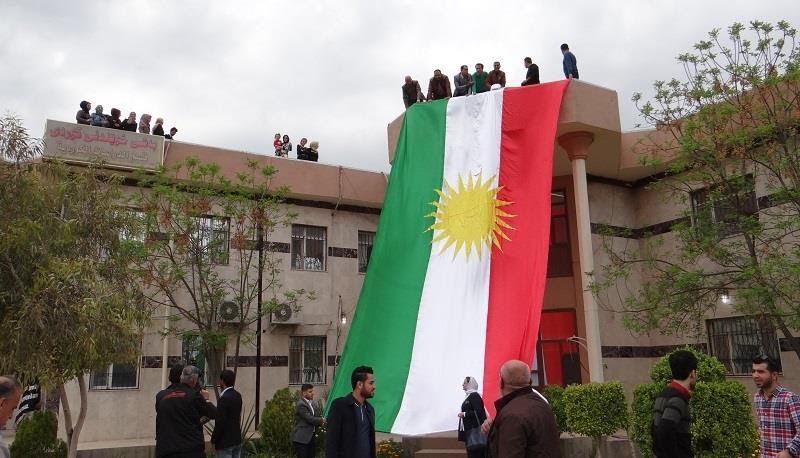 رفع علم كوردستان في كركوك