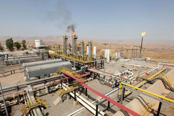 عقود العراق النفطية تزيد صعوبة المشاركة في اتفاق أوبك لخفض الإنتاج