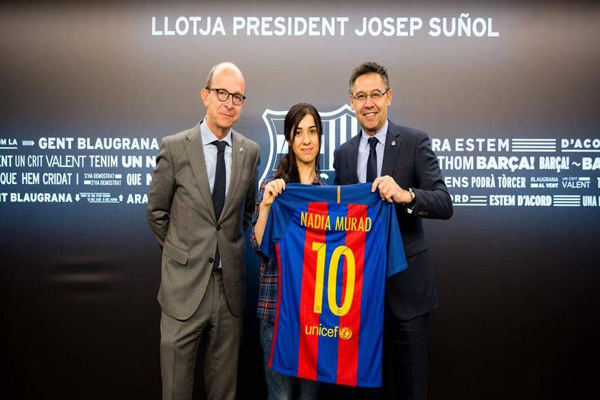 برشلونة يمنح نادية مراد القميص رقم "10" ولكن باسمها
