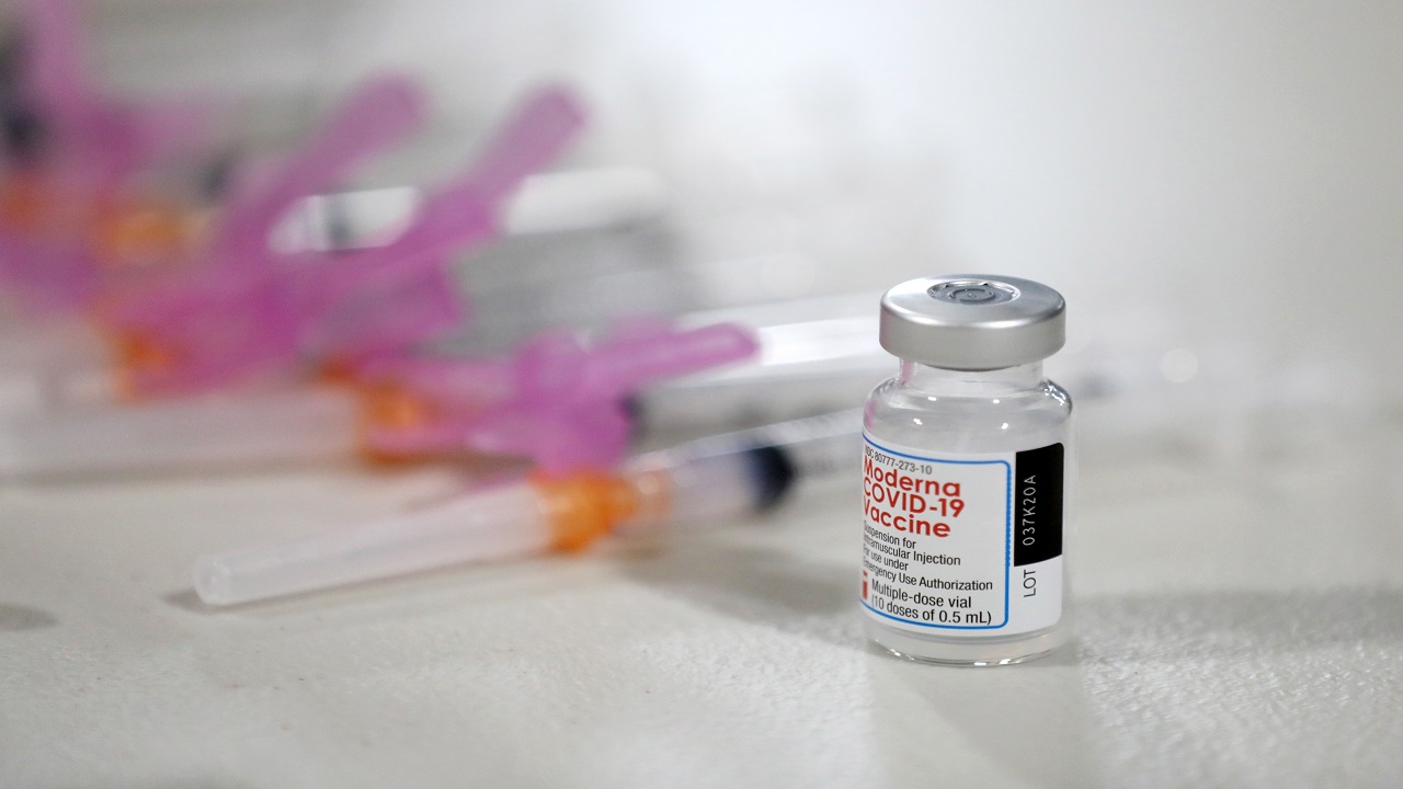 موديرنا: سلالة كورونا الجديدة تخفض فعالية اللقاح