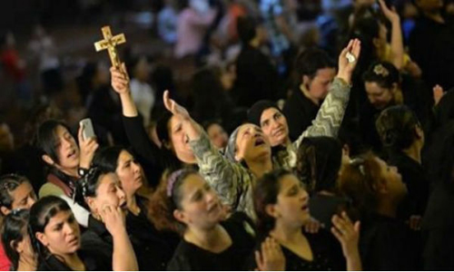 نائب يكشف اسباب تناقص اعداد المسيحيين في العراق