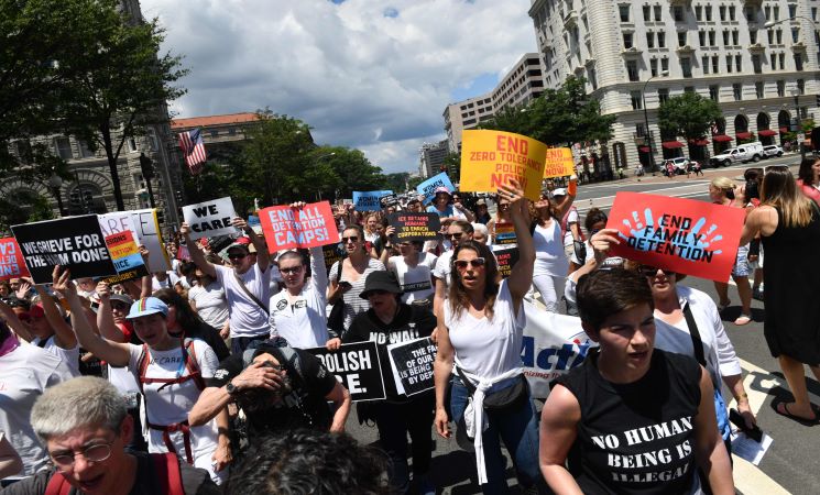 احتجاجات في امريكا ضد سياسة الهجرة