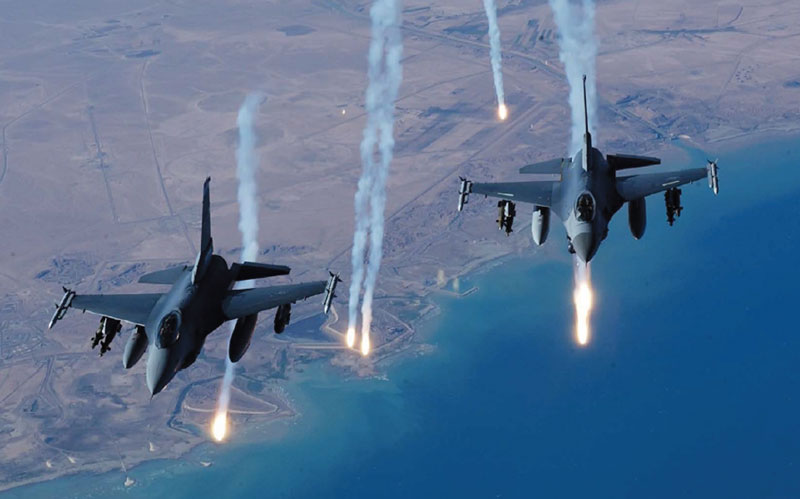 طائرات التحالف الدولي تقصف داعش في الموصل