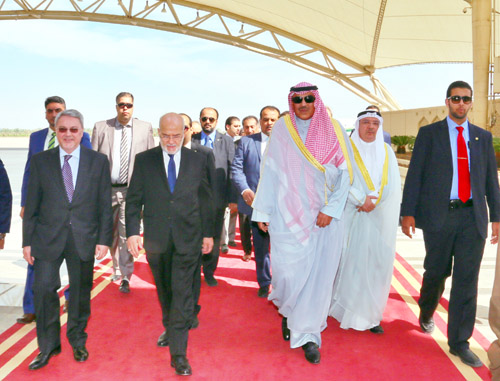 الجعفري يصل الكويت في زيارة رسمية تستغرق يومين 