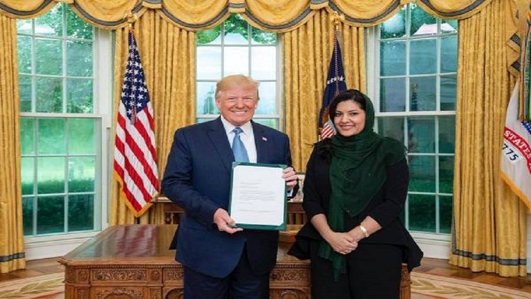 ترامب يتسلم أوراق اعتماد أول سفيرة سعودية 