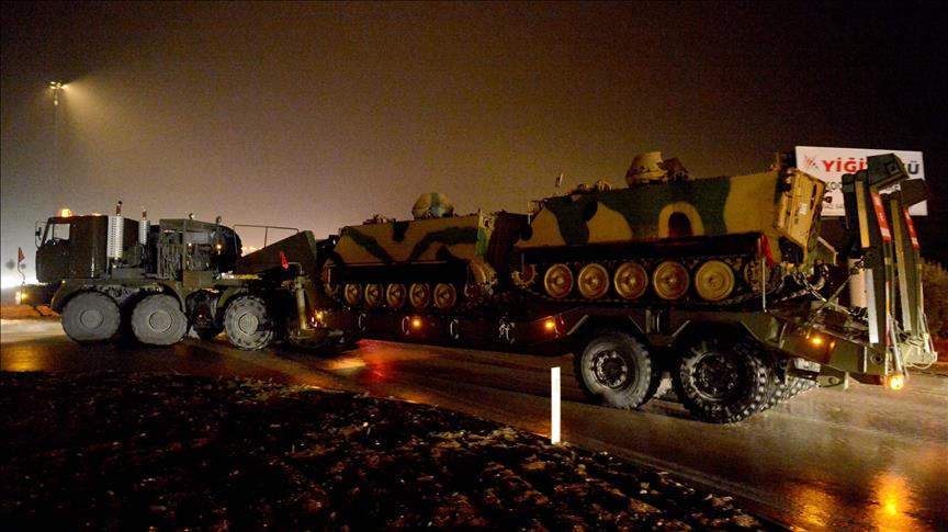 تمديد حالة الطوارئ في تركيا وتعزيزات عسكرية الى الحدود السورية