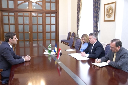 سفير العراق بأوكرانيا يشيد بإهتمام أوكرانيا بتطوير العلاقة مع العراق
