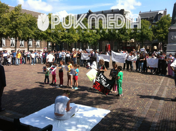 إعتصام الأيزيديين أمام مبنى البرلمان الهولندي 