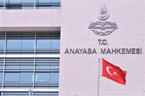 رئيس المحكمة الدستورية: يجب وضع دستور جديد لتركيا