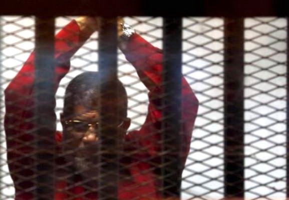 مصر.. محاكمة مرسي في التخابر