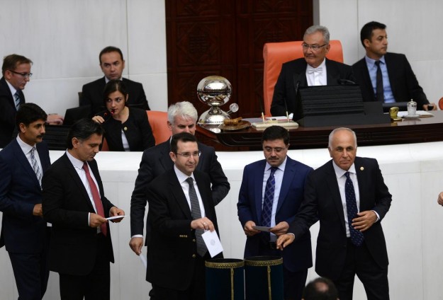 البرلمان التركي يفشل في اختيار رئيسه بالجولة الأولى