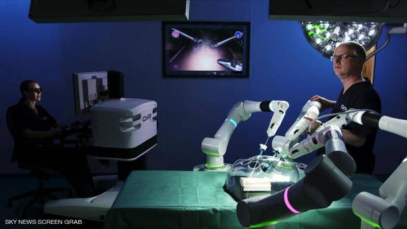 روبوت يساعد في عمليات جراحية بالبطن