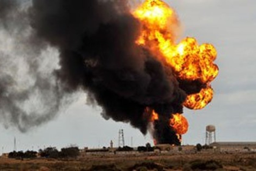 اطفاء البئر النفطي 42 في حقل عجيل
