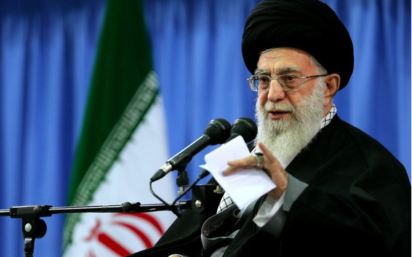 خامنئي: إيران لن تتفاوض مع الولايات المتحدة