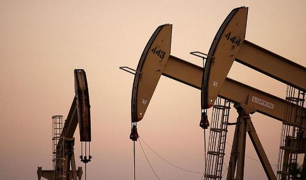 ارتفاع أسعار النفط مع تضرر الخام الأمريكي