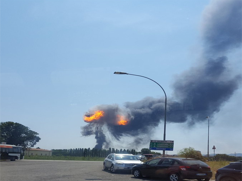 ايطاليا.. انفجار  هائل قرب مطار بولونيا 