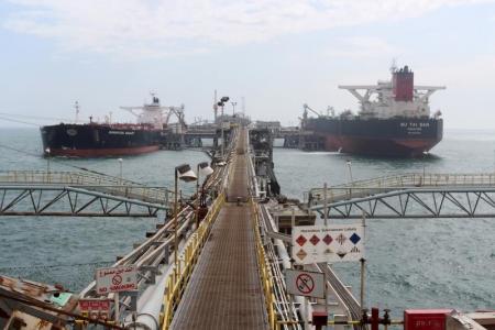 العراق يستأنف تحميل النفط في ميناء البصرة