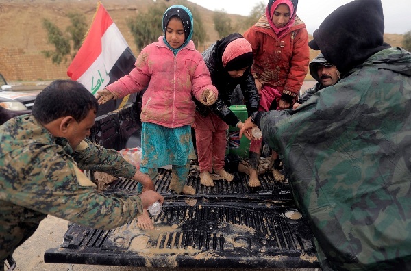 أطفال نازحين من الموصل 
