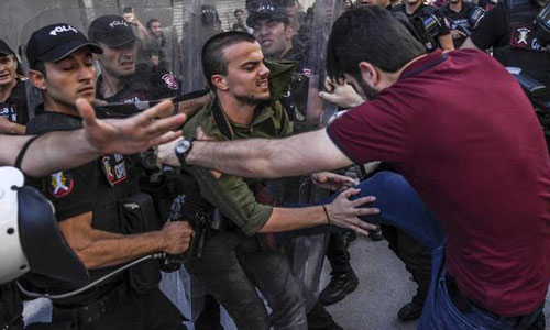 اعتقالات بالجملة في تركيا