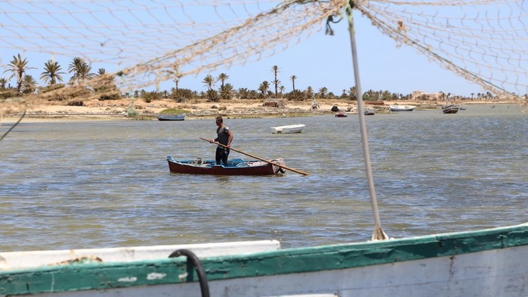 غرق عشرات المهاجرين قبالة سواحل تونس 