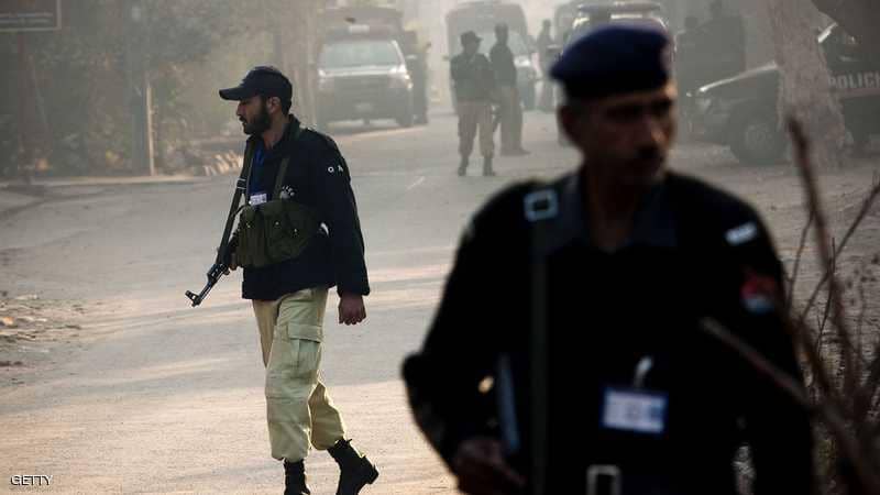 مقتل شرطيين بهجوم على قنصلية الصين في كراتشي