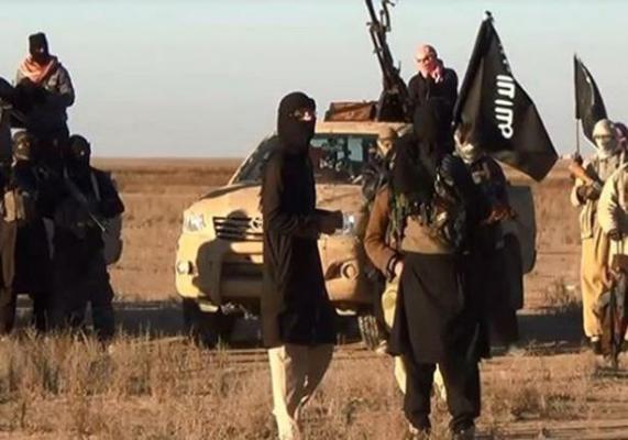 عناصر داعش الارهابي في الموصل