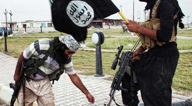 داعش يعدم 3 ضباط برتب عالية في الموصل 