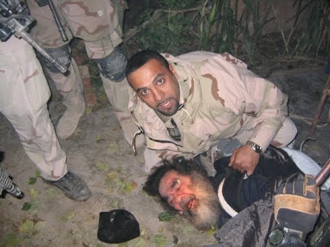   قصة اعتقال الطاغية صدام حسين   في ساعة مبكرة من  صباح الأحد 14 ديسمبر 2003، وجه الحاكم الأمريكي في