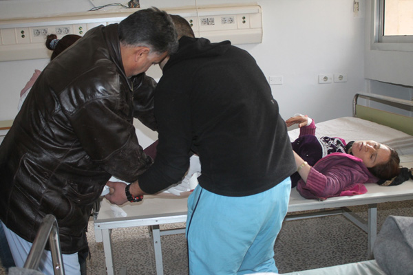مصابة في مشفى روج باطلاق نار من تركيا