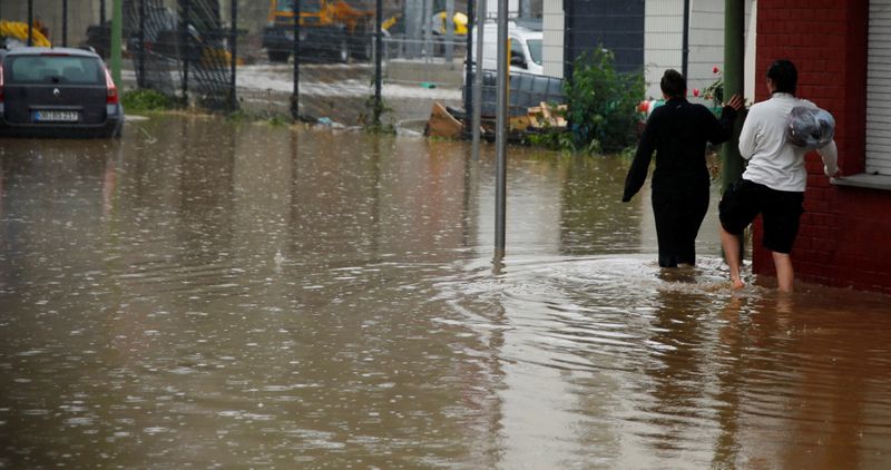 غضب الطبيعة ينفجر في أوروبا فيضانات وقتلى ومفقودون