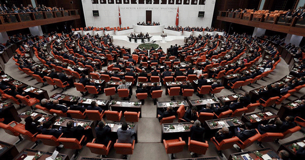 تركيا.. النواب الكورد يقاطعون جلسات البرلمان