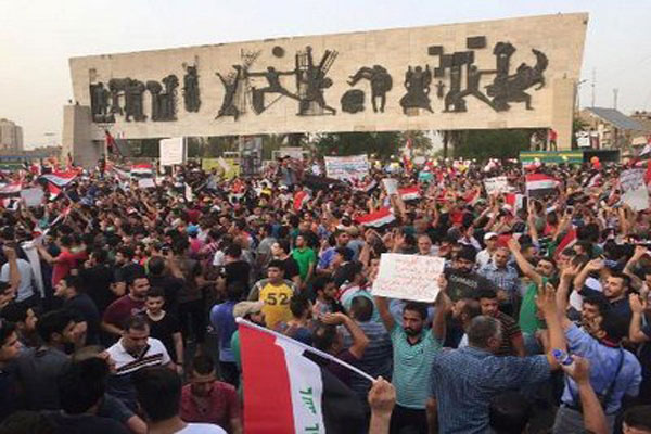 بغداد.. انطلاق تظاهرة ساحة التحرير بمشاركة عشرات الالاف