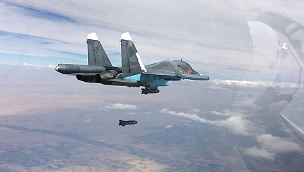 مقاتلات روسية تدمر 4 منشآت نفطية يستغلها داعش بسوريا