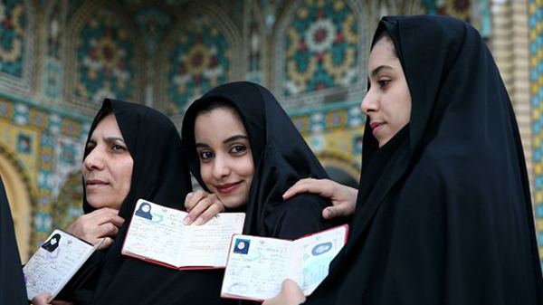 إيران.. جولة اعادة للانتخابات البرلمانية