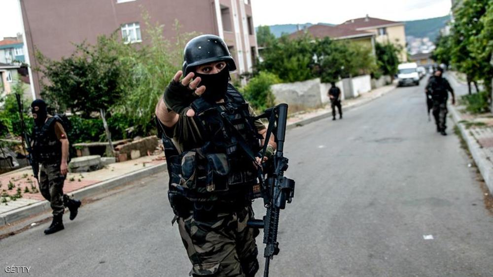 الشرطة التركية تستبق الانتخابات بدهم مجموعة إعلامية