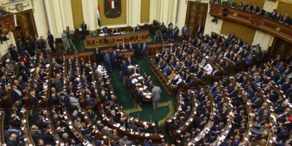 البرلمان المصري يوافق على التعديل الوزاري