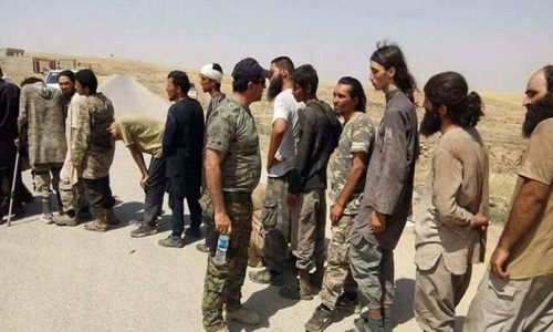 الزاملي يطالب البيشمركة بتسليم عناصر داعش 