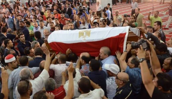 مصر تودع احمد زويل بجنازة عسكرية