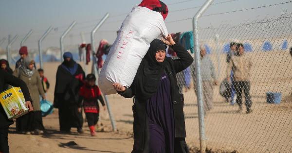 امرأة مسنة نازحة من الموصل