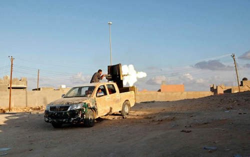 الجيش الليبي يسيطر على أكبر معسكر لانصار الشريعة