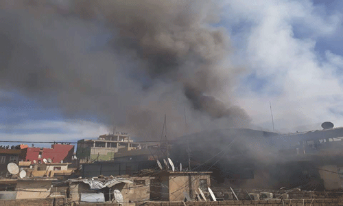 اندلاع حريق هائل بمعمل في دهوك