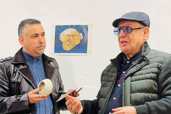 حسين نعمة يسلم متحف الناصرية قطعة اثرية تعود للعصر السومري 